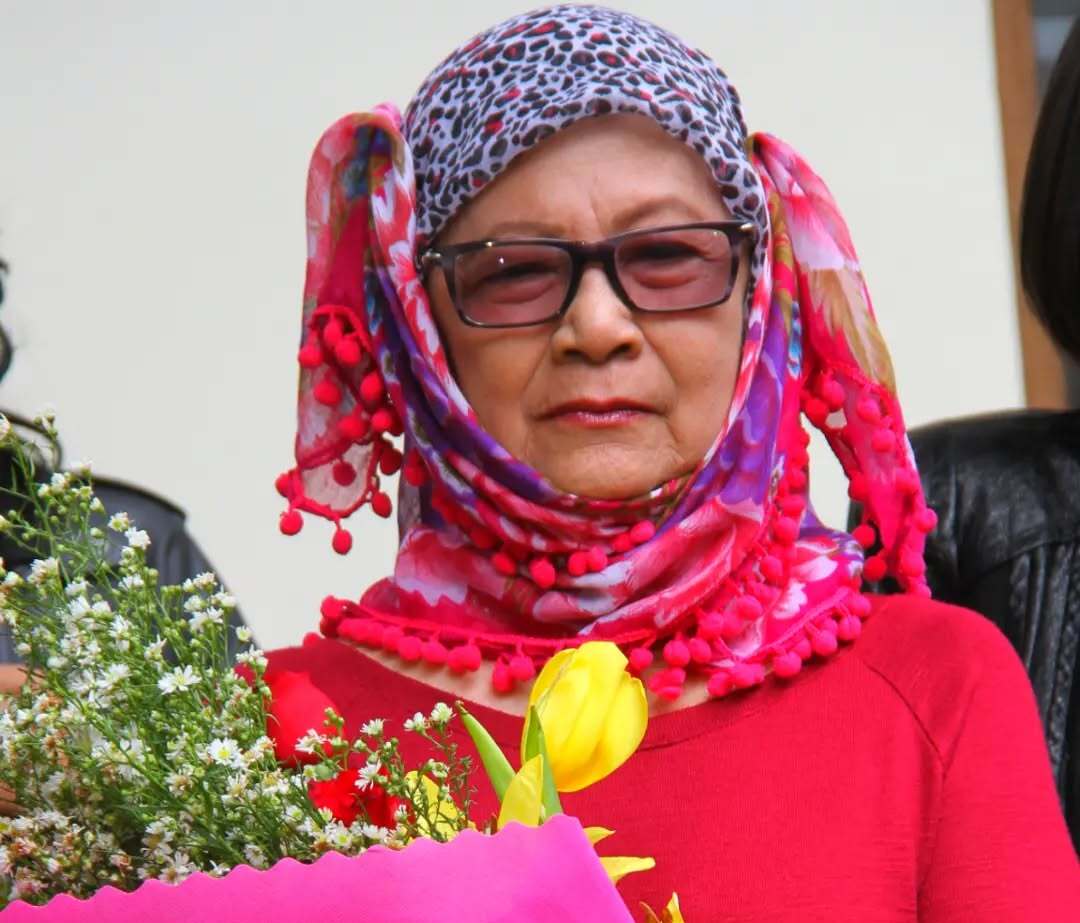 Bunda Iffet, Sosok Rock 'n' Roll Mom yang Jadi Penyaksi Lahirnya Musisi Besar Indonesia