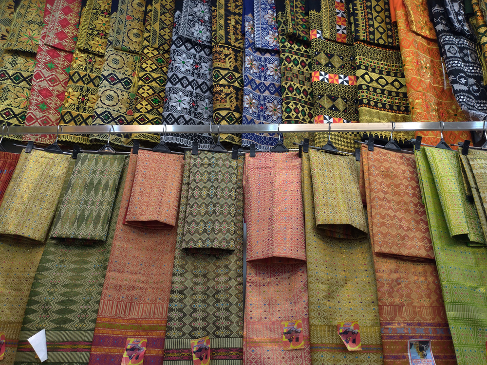 Industri Wastra Indonesia, Kunci Fesyen Berkelanjutan di Tengah Tren Slow Fashion