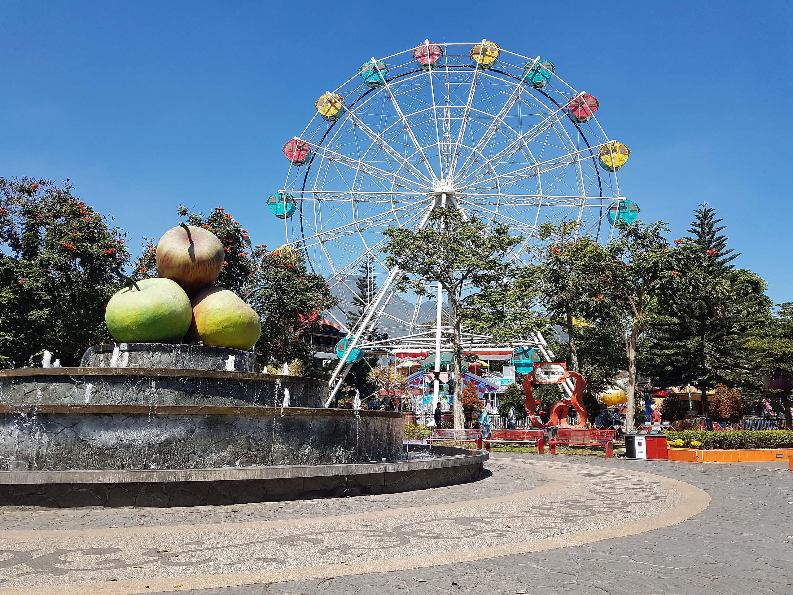 Wisata Keluarga Seru di Alun-Alun Kota Batu