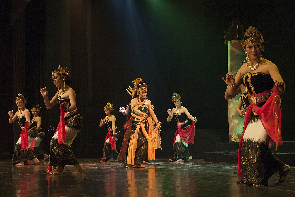 Pertunjukan Wayang Orang Taman Sriwedari. Sumber: Wonderful Image