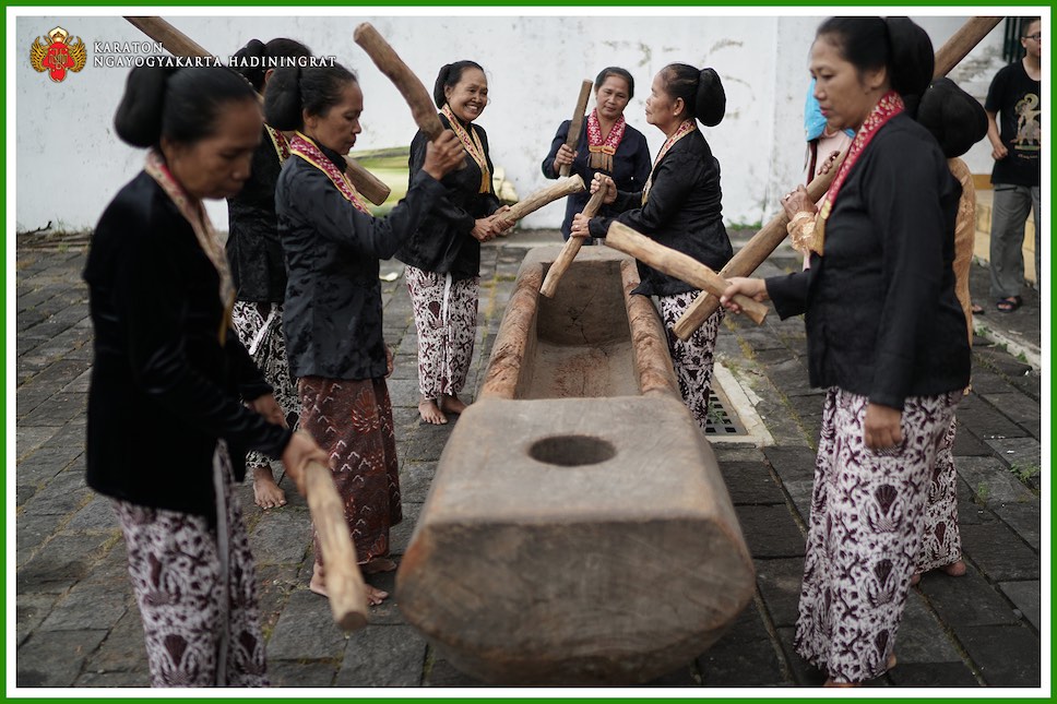 Kebaya Janggan dan Tangkeban | Sumber foto: www.kratonjogja.id