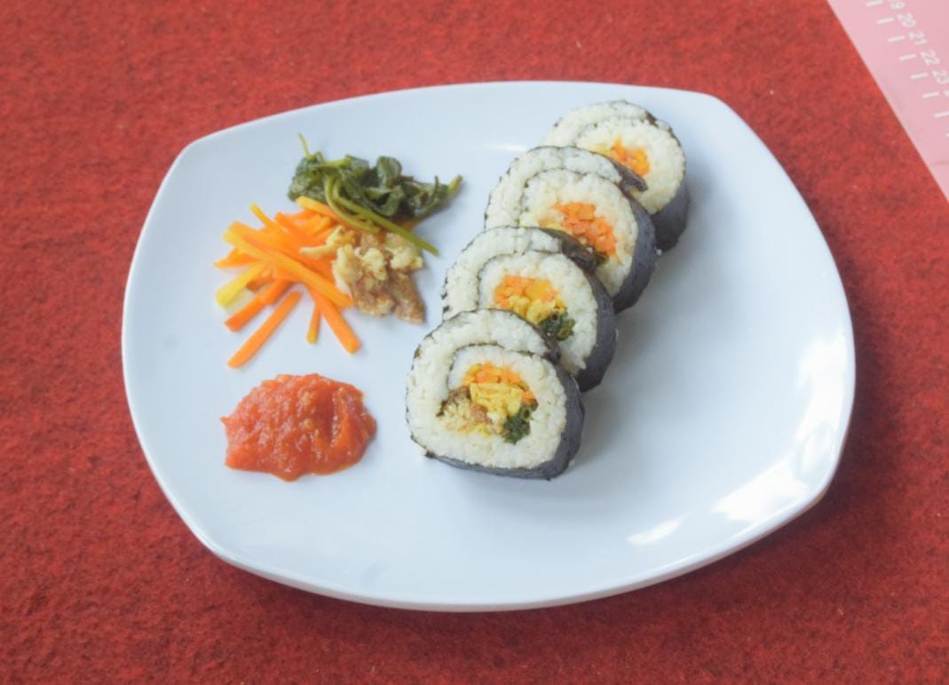 Sushi Roll Nila