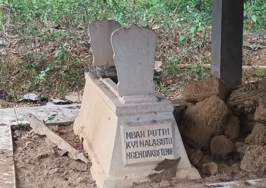 Makam Kyai Nalasuta di Ngendak, Dusun Krajan Kidul 