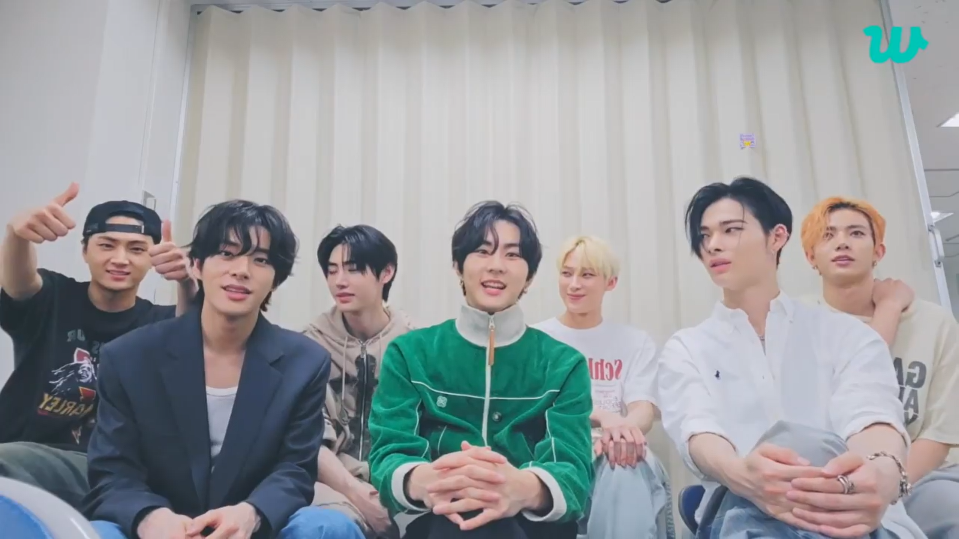 ENHYPEN Weverse Live Membahas Makanan Indonesia
