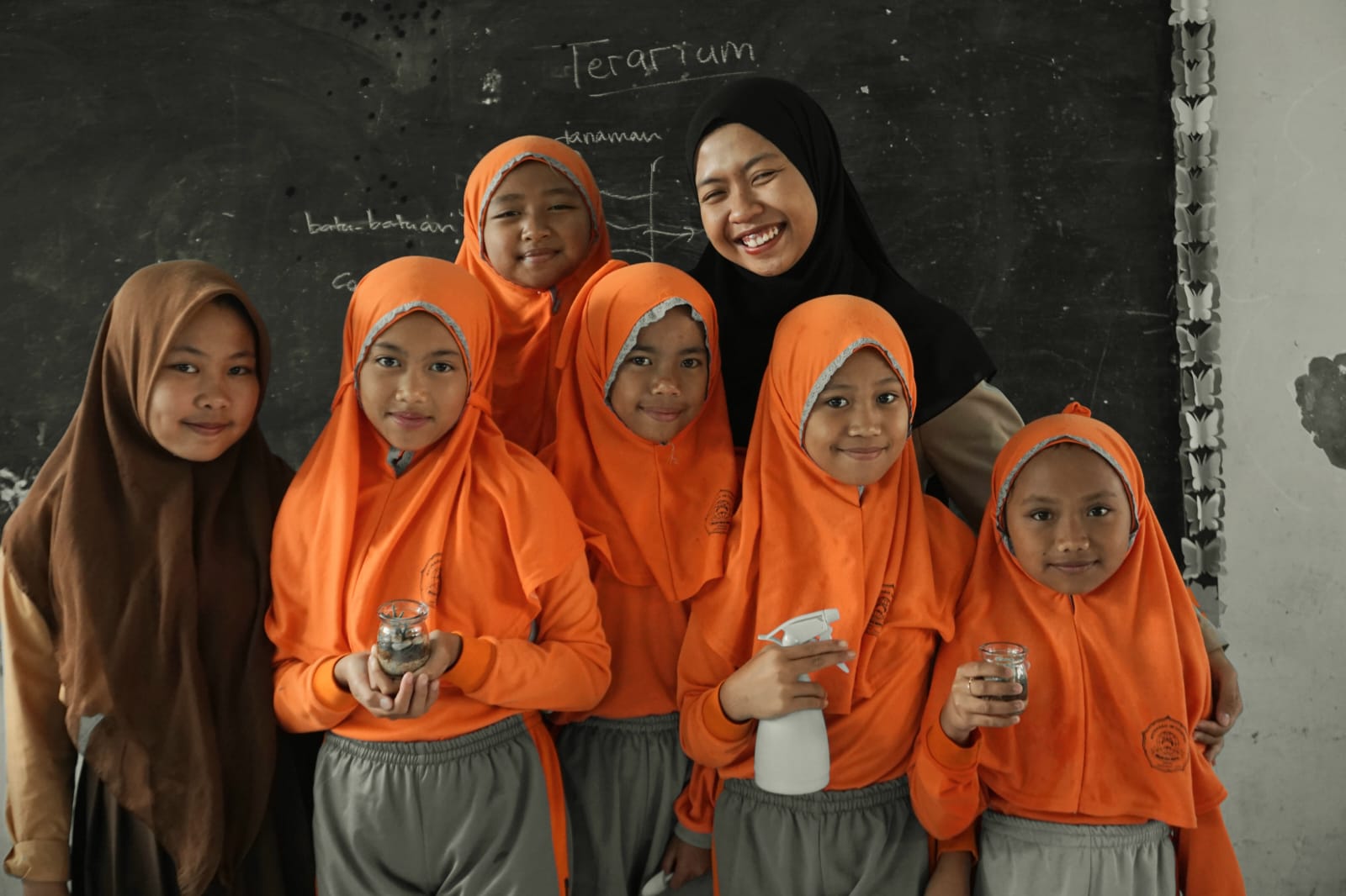 Pembuatan Terarium | Foto: Dokumentasi Pribadi