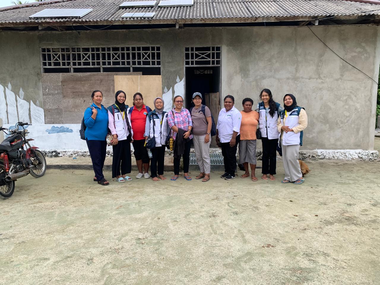 Divisi Pendidikan KKN PPM UGM bersama Perwakilan UNICEF Indonesia | Foto: dok. pribadi/Tim KKN PPM UGM Sarmi 2024