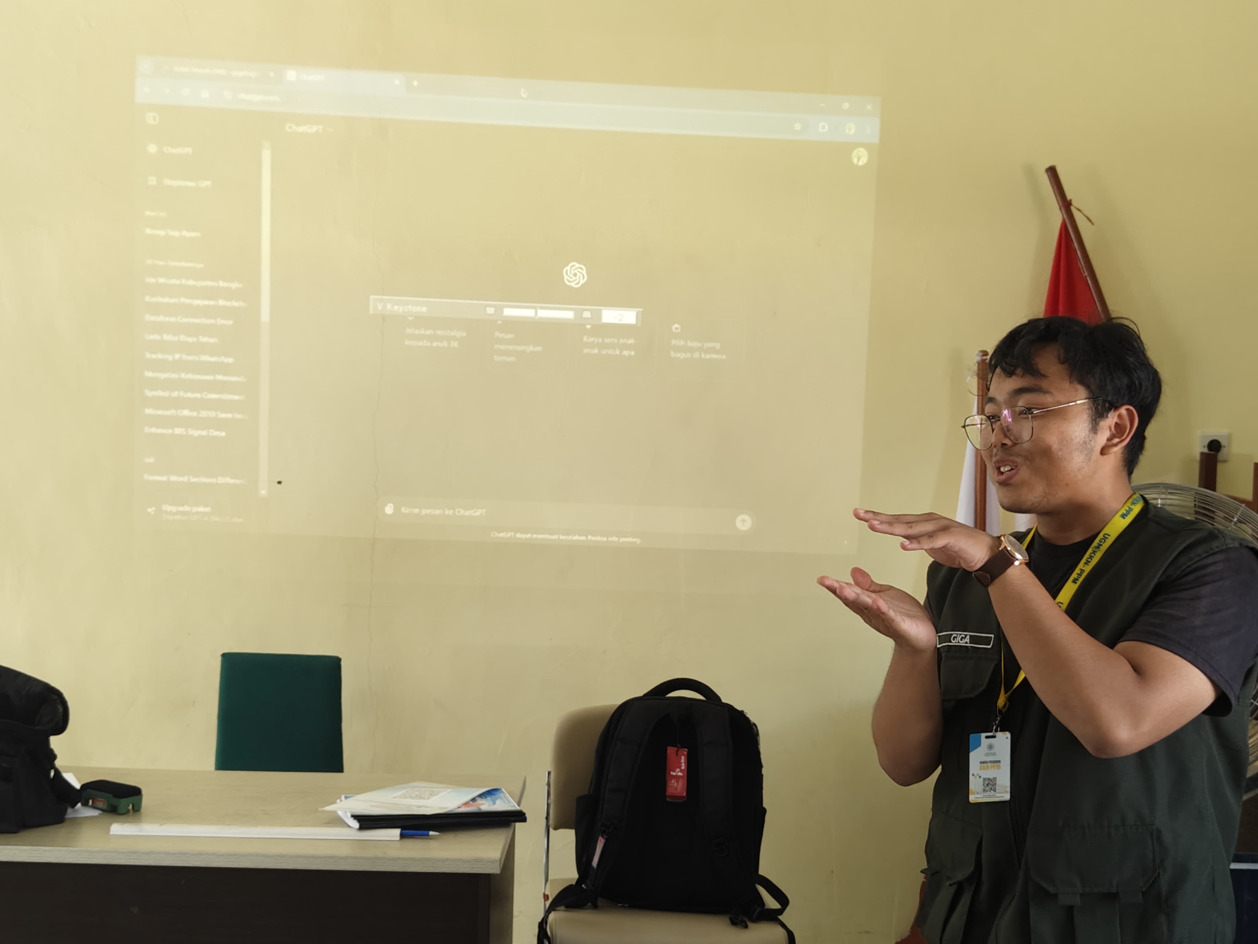 Pemaparan materi penggunaan ChatGPT