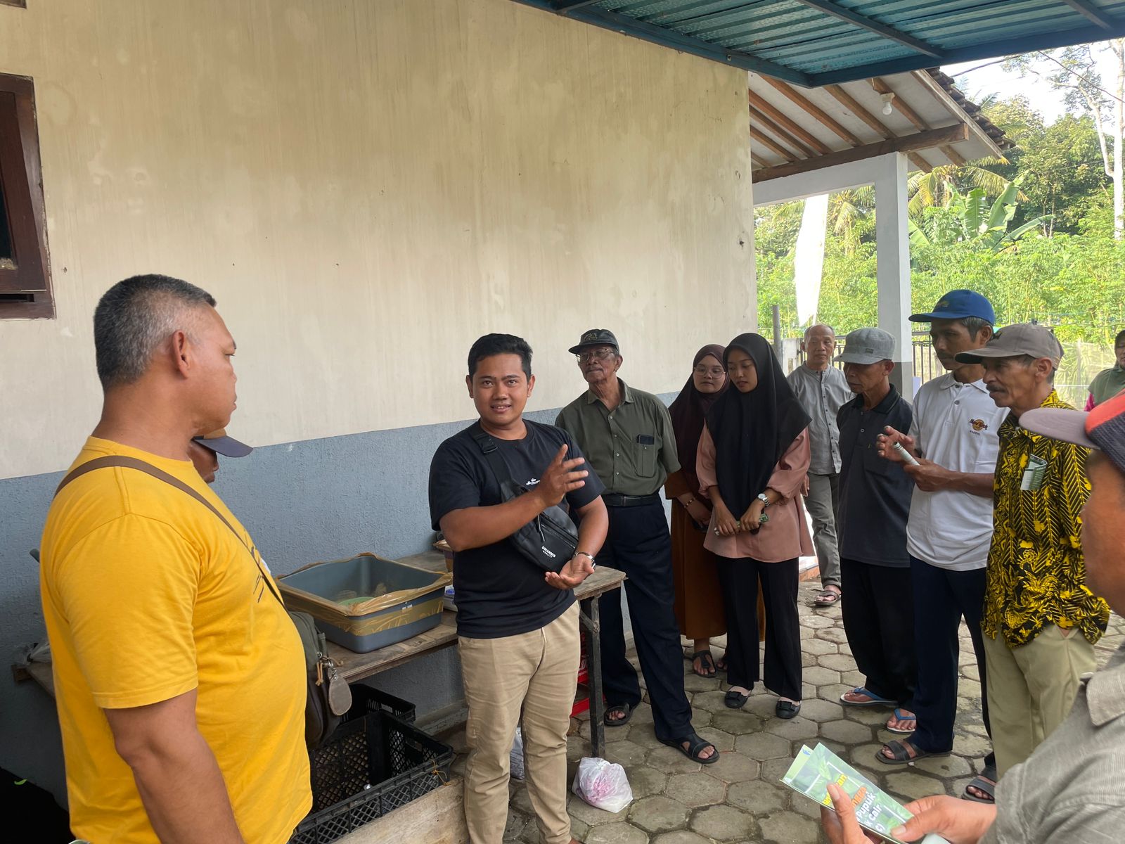 Penyampaian Proses Budidaya Magot