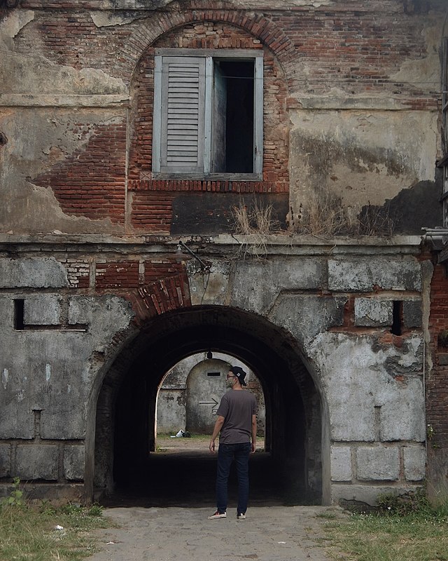 Benteng Fort Willem 1 atau Benteng Pendem