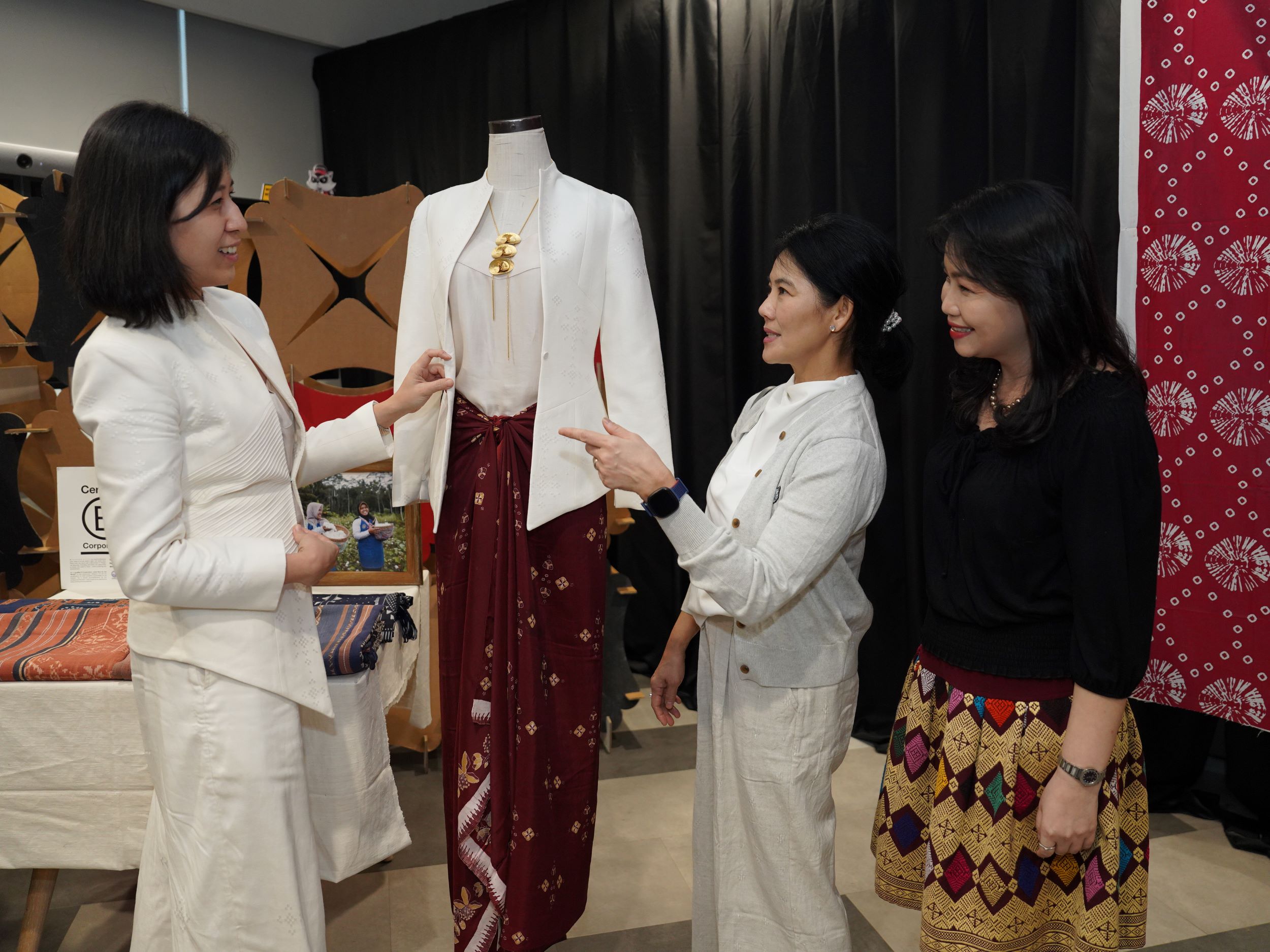 Fashion berkelanjutan/DBS Indonesia