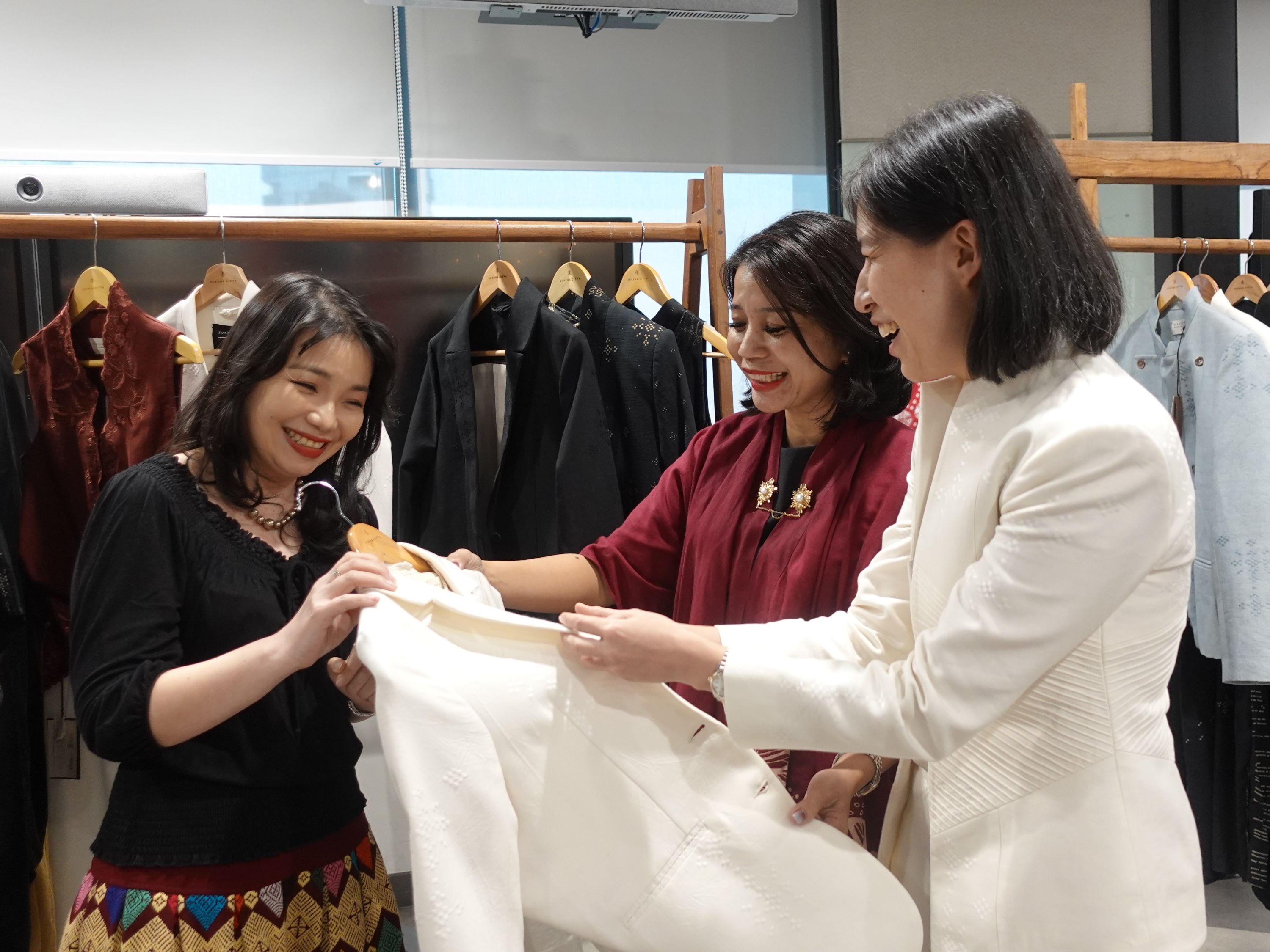 Fashion berkelanjutan/DBS Indonesia