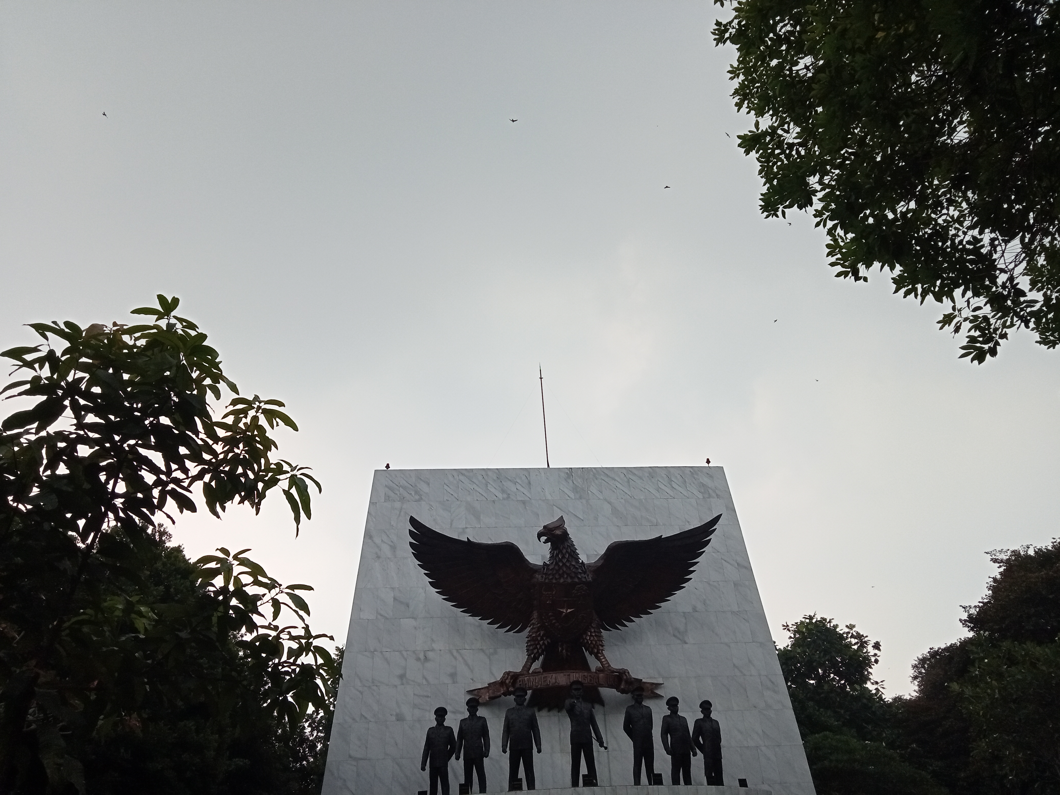 Gambar Pahlawan Revolusi 