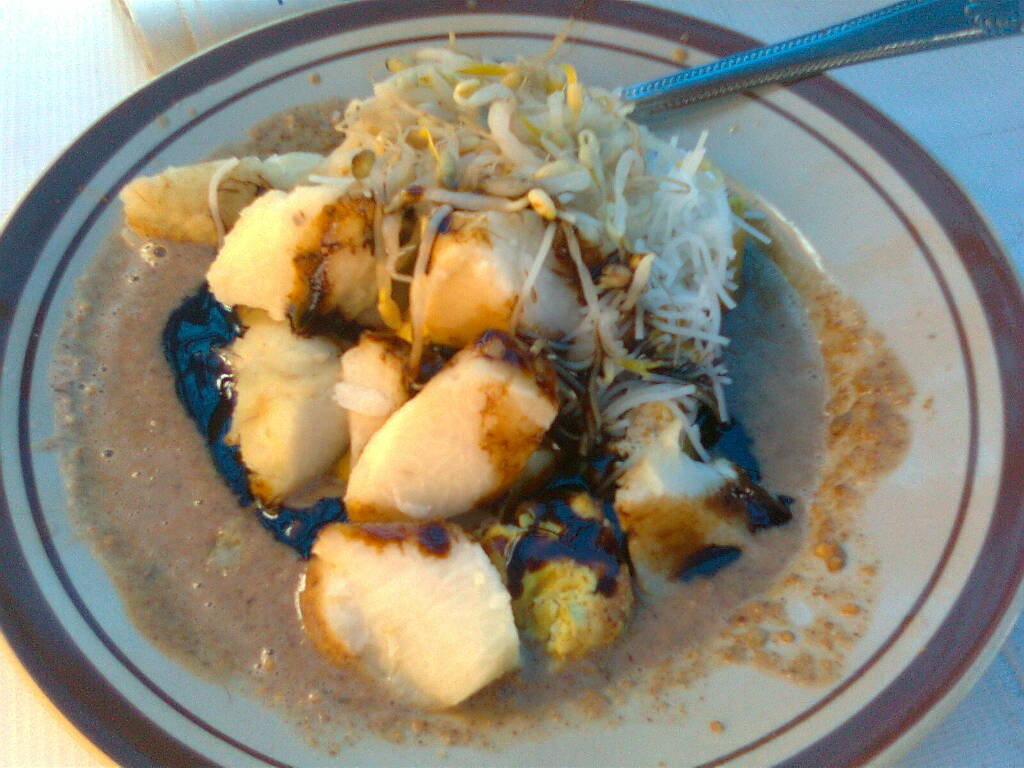 Gambar makanan khas etnis Betawi, Ketoprak | Foto: Flickr (Ikhlasul Amal)