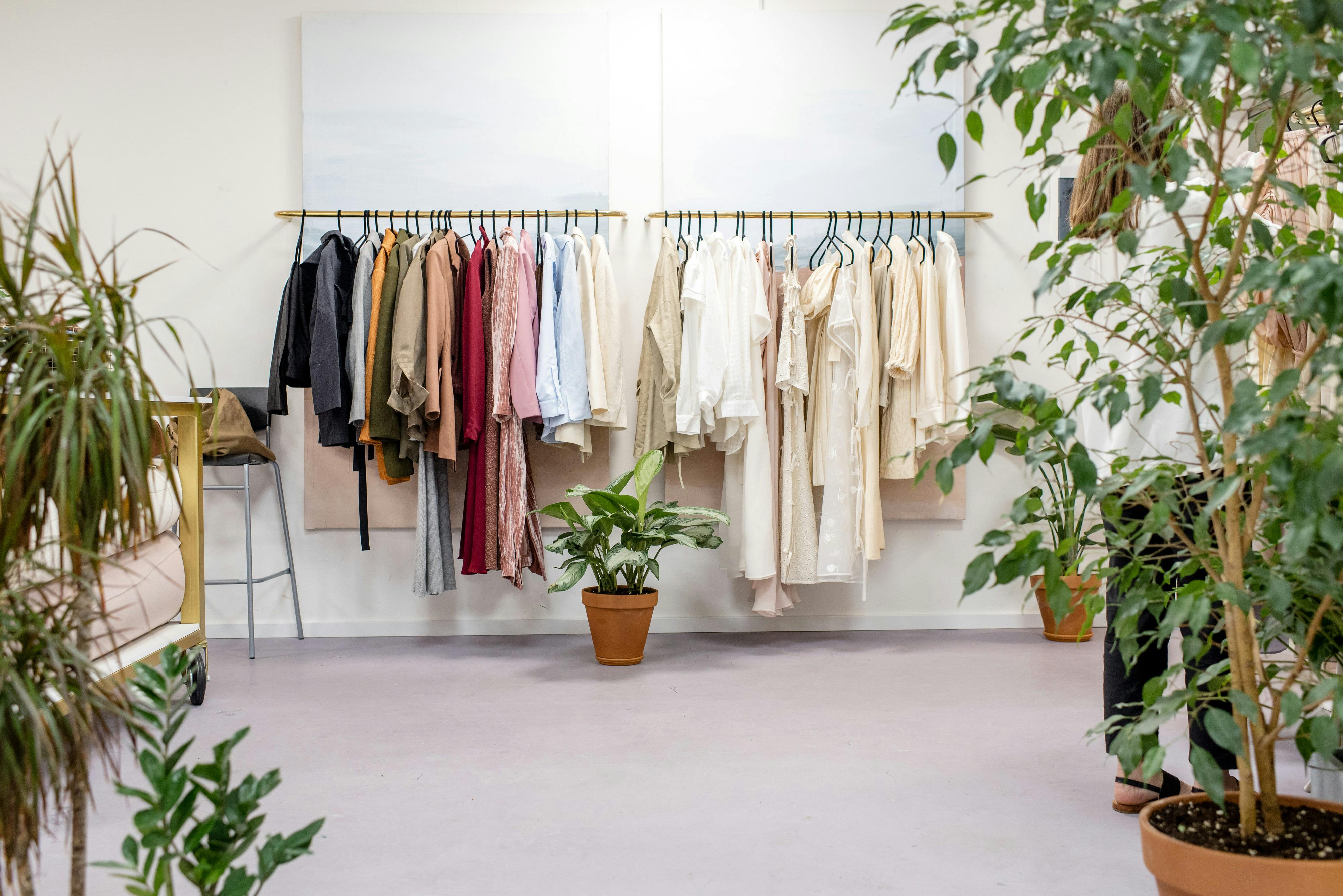 Capsule Wardrobe I Foto oleh Ksenia Chernaya: https://www.pexels.com/id