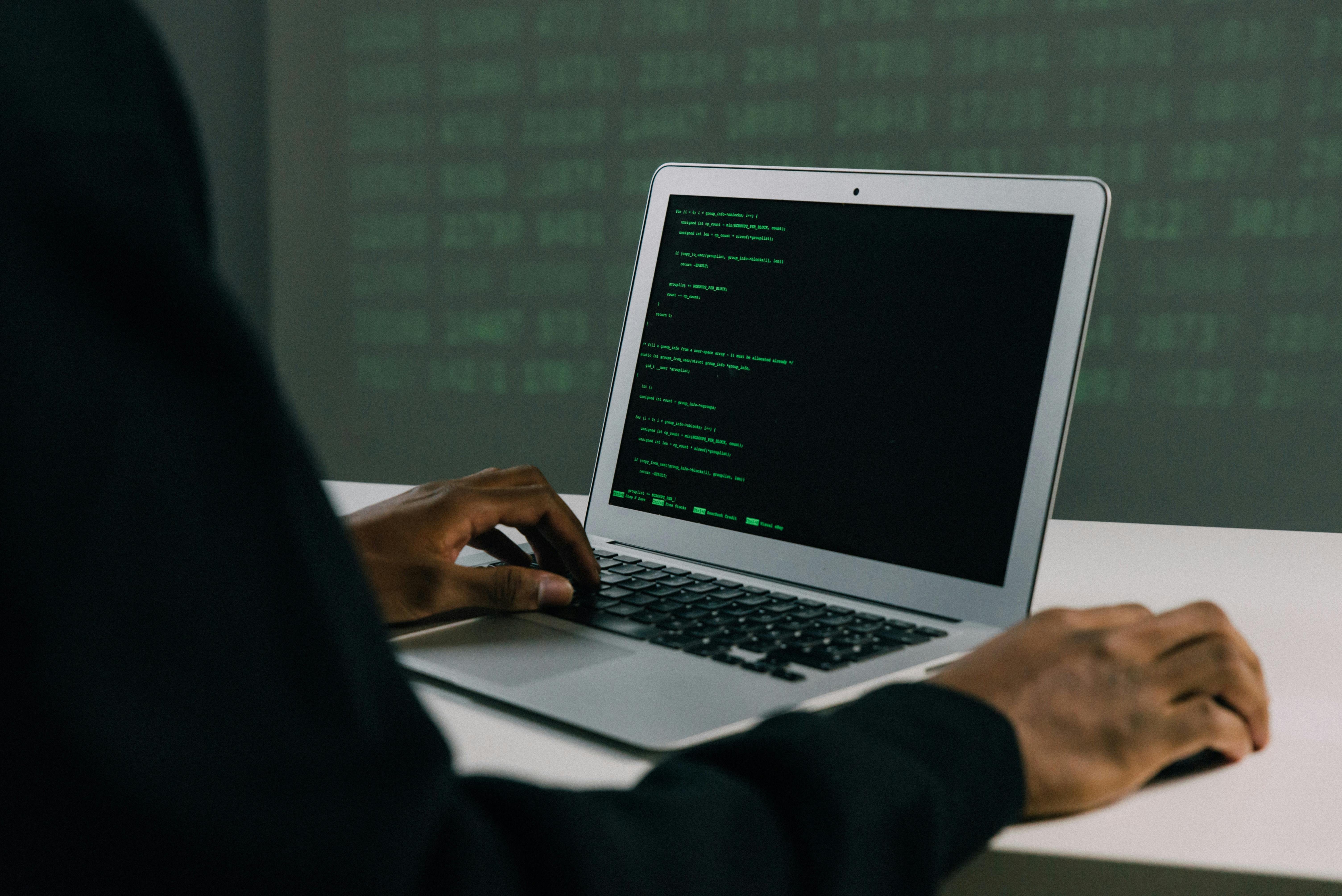 Ilustrasi cyber security specialist