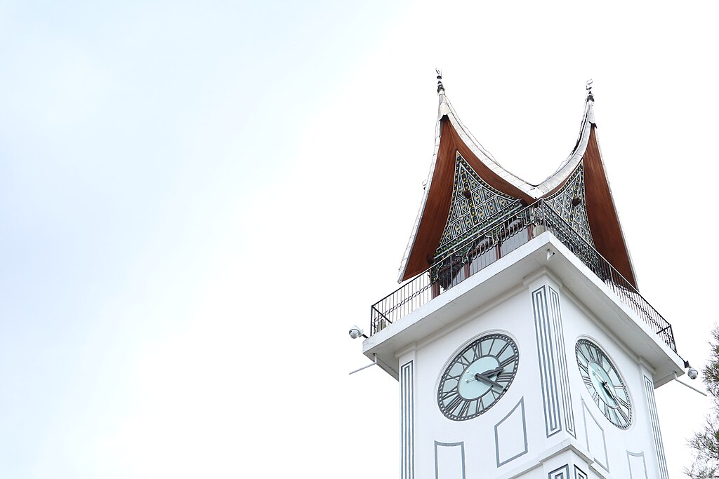 Jam Gadang (Wikimedia Commons/Merekayangpeduli)