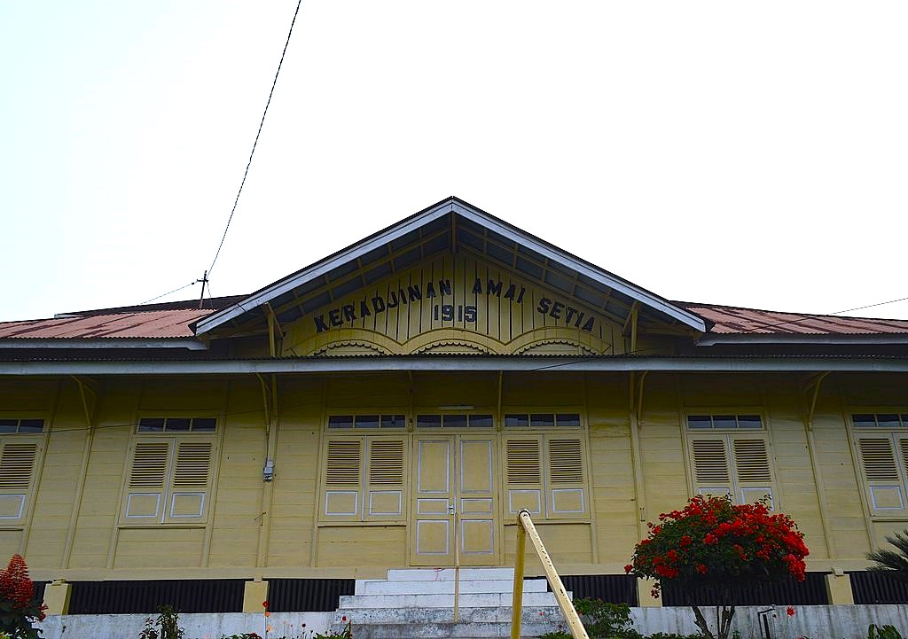 Kerajinan Amai Setia | Photo by Rhmtdns via Wikimedia Commons