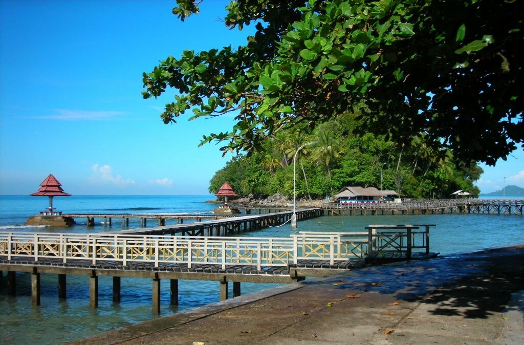 Pantai Carocok (Wikimedia Commons/Official Website of Pesisir Selatan Indonesia's Regency)