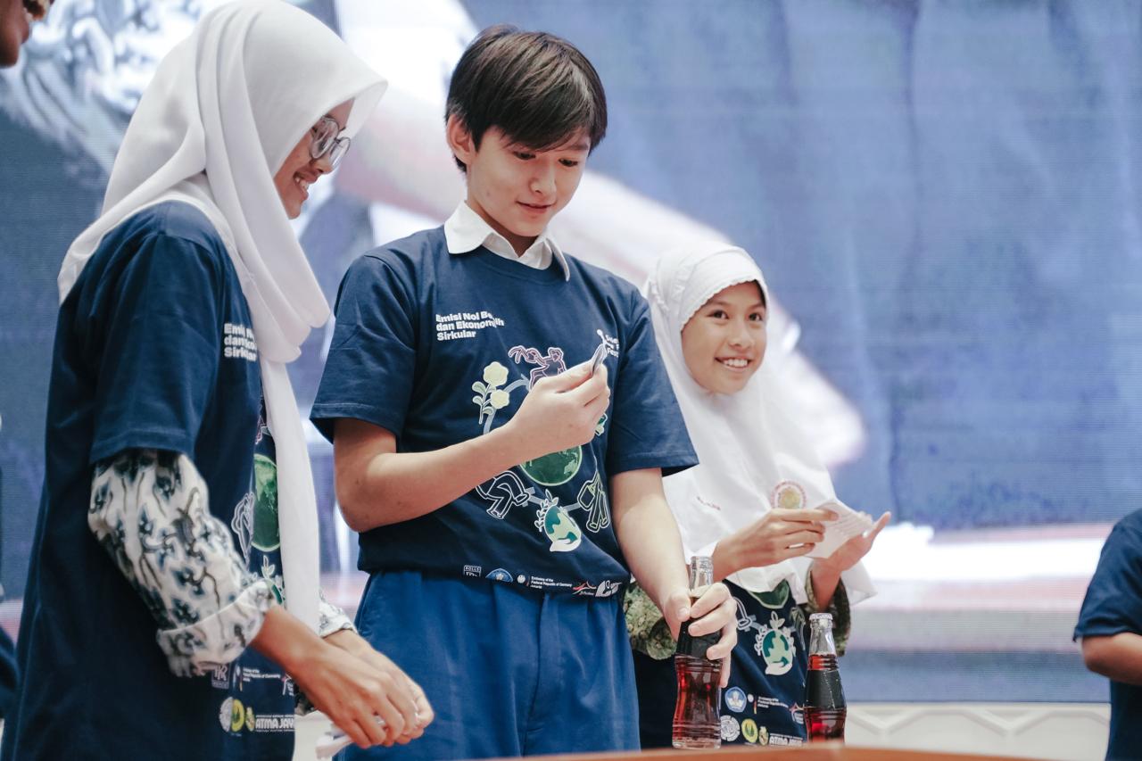 Siswa dalam Science Film Festival 2024/Goethe