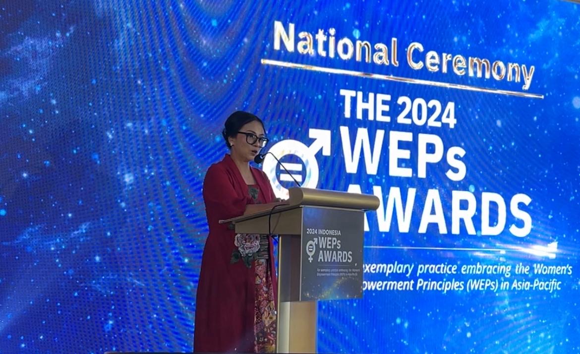 Dwi Faiz, Officer in Charge for Countey Representative of UN Women memberikan sambutan pada Malam Penganugerahan WEPs Awards 2024