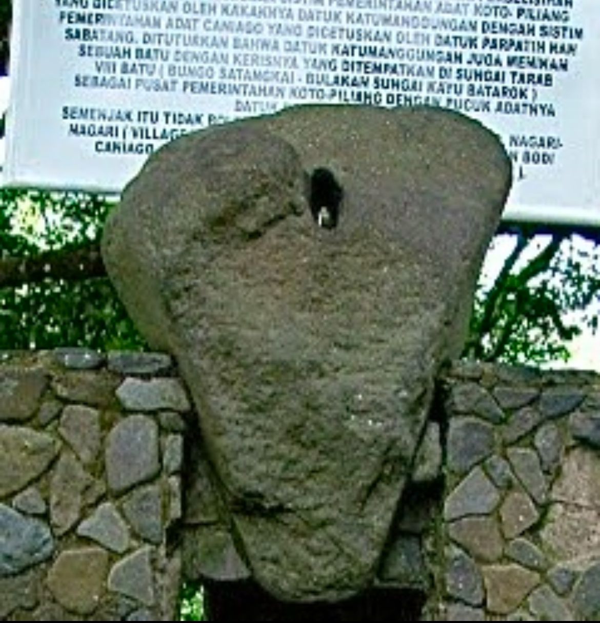 Prasasti Batu Batikam © BP48Fadhillah, via Wikimedia Commons