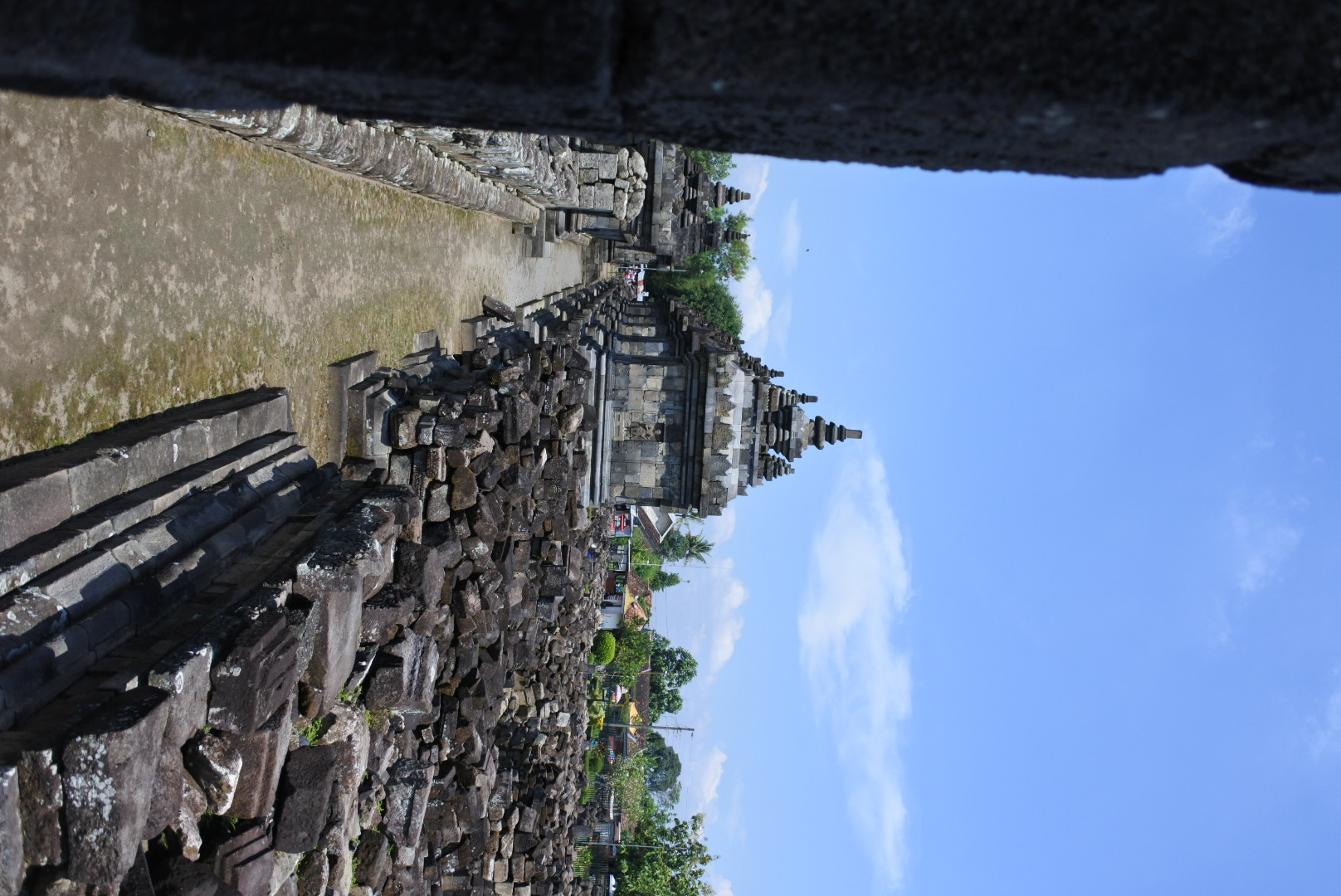 Reruntuhan bangunan Candi Plaosan | Tania Simatupang