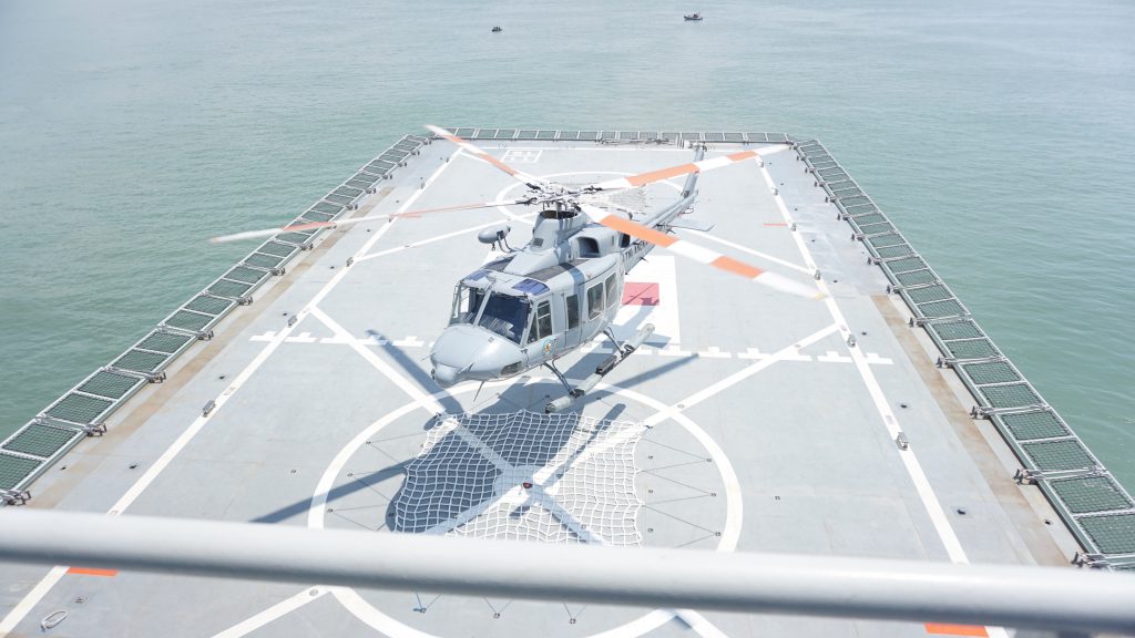 Geladak heli di kapal bantu rumah sakit | PT PAL Indonesia