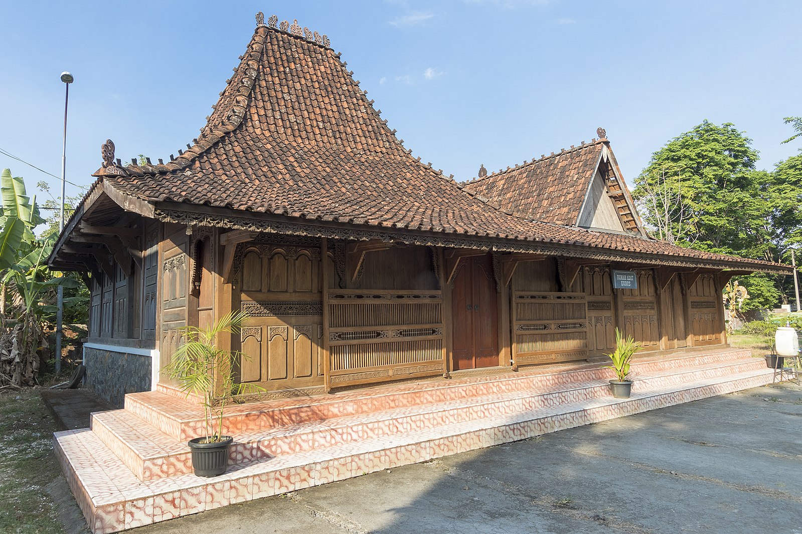 Rumah Adat di Jawa Timur_Rumah Adat Joglo