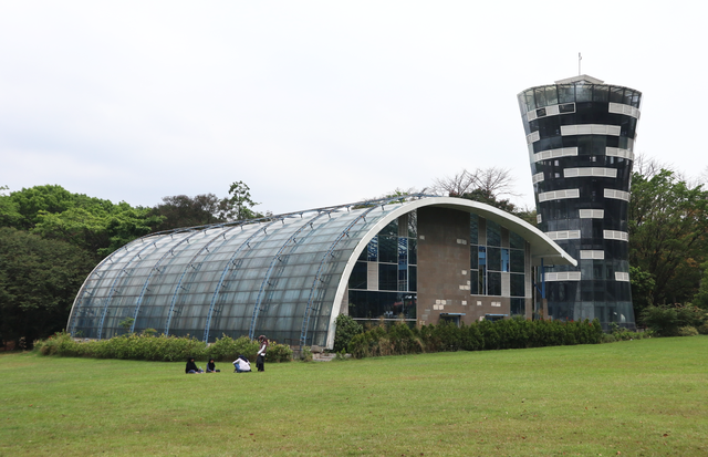 Menara Pandang & Rumah Kaca