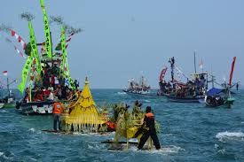 Kebudayaan di Pesisir Jawa Timur_Larung Sembonyo