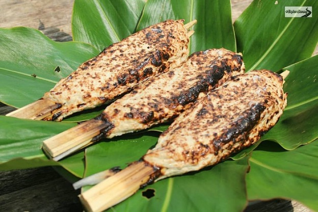 Hidangan sate bandeng