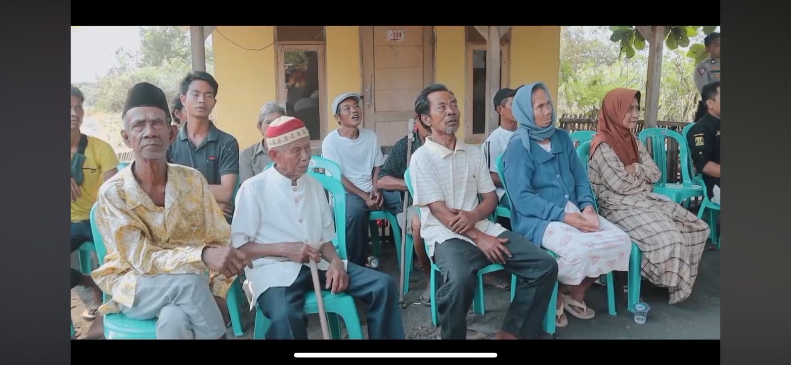 Warga Kampung Dayak/Youtube