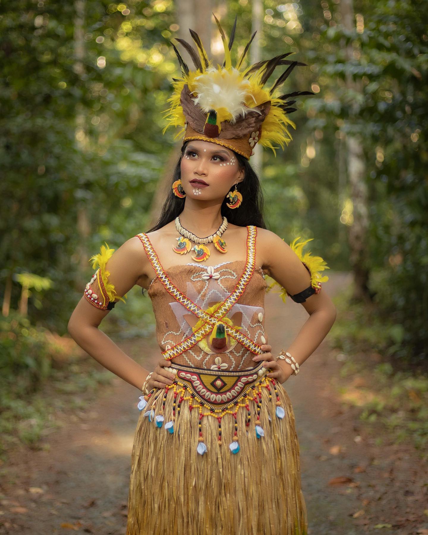 Baju adat Provinsi Papua. © @officialputeriindonesia.