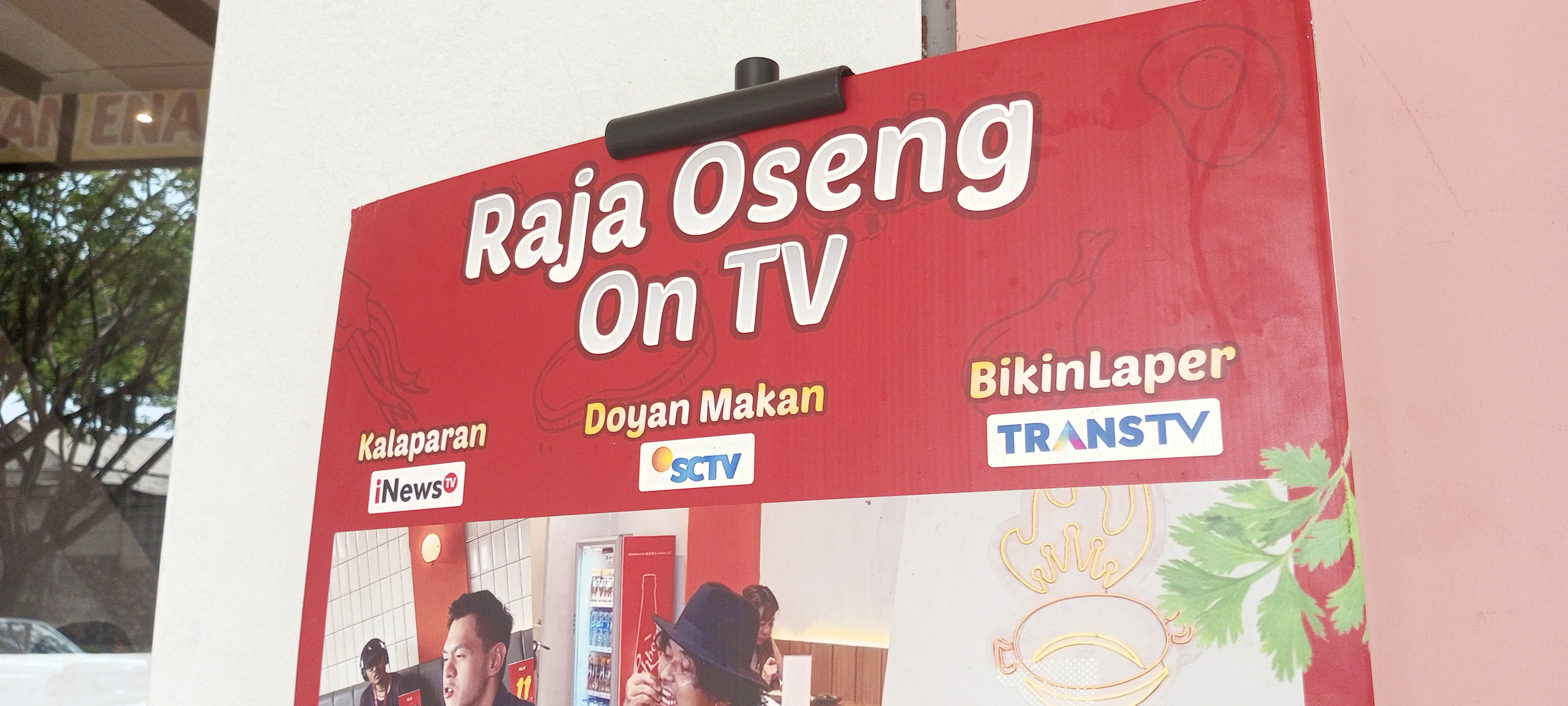 Raja Oseng, Salah satu kuliner viral di Fresh Market Emerald Bintaro. © Dokumentasi Pribadi.
