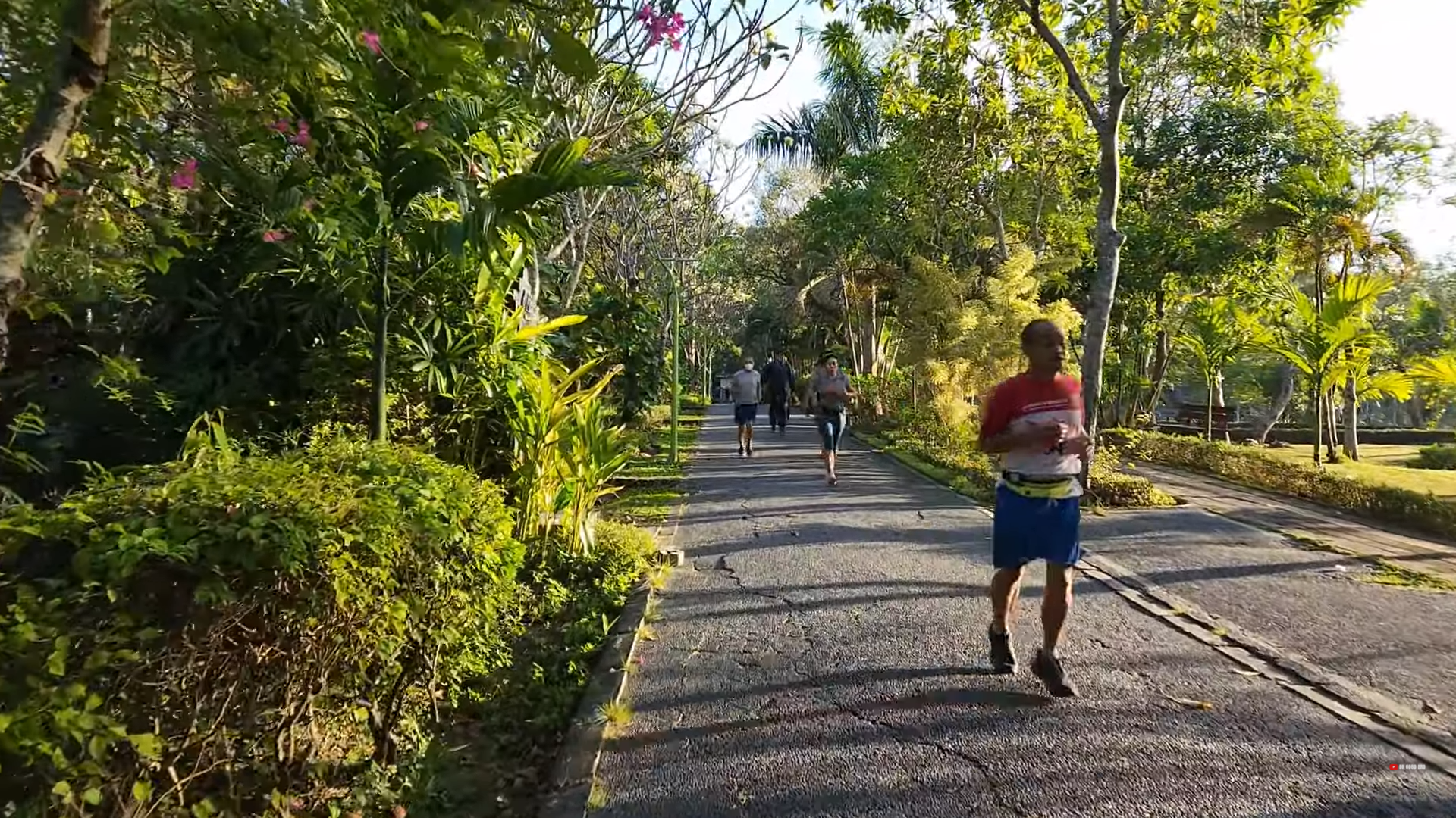jogging track di Taman Kota Lumintang, Denpasar. © tangkapan layar YouTube Walk Around Bali.