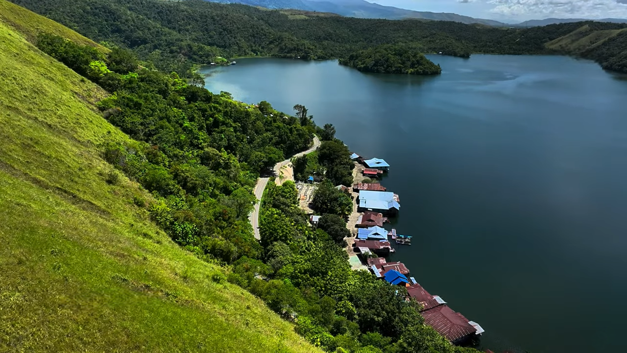 Keindahan Danau Sentani. © Tangkapan Layar YouTube Yulianus Ladung.