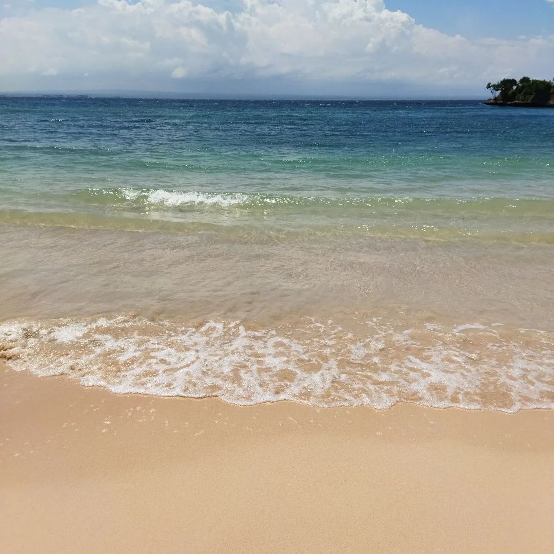 Pesona Pantai Pink, Lombok, Nusa Tenggara Barat. © Dokumentasi Pribadi.