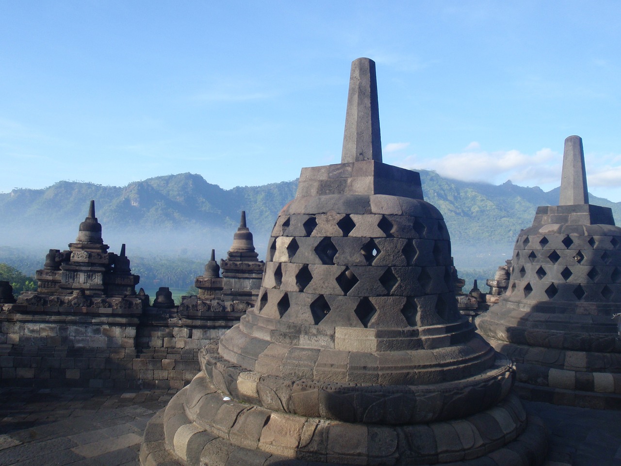Pemandangan Candi Borobudur