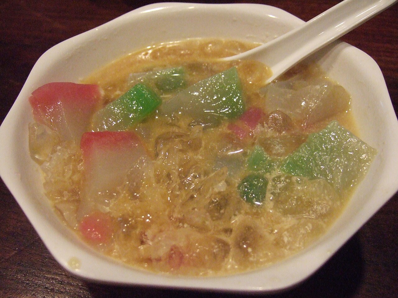 Es Selendang Mayang | Wikimedia Commons: Midori