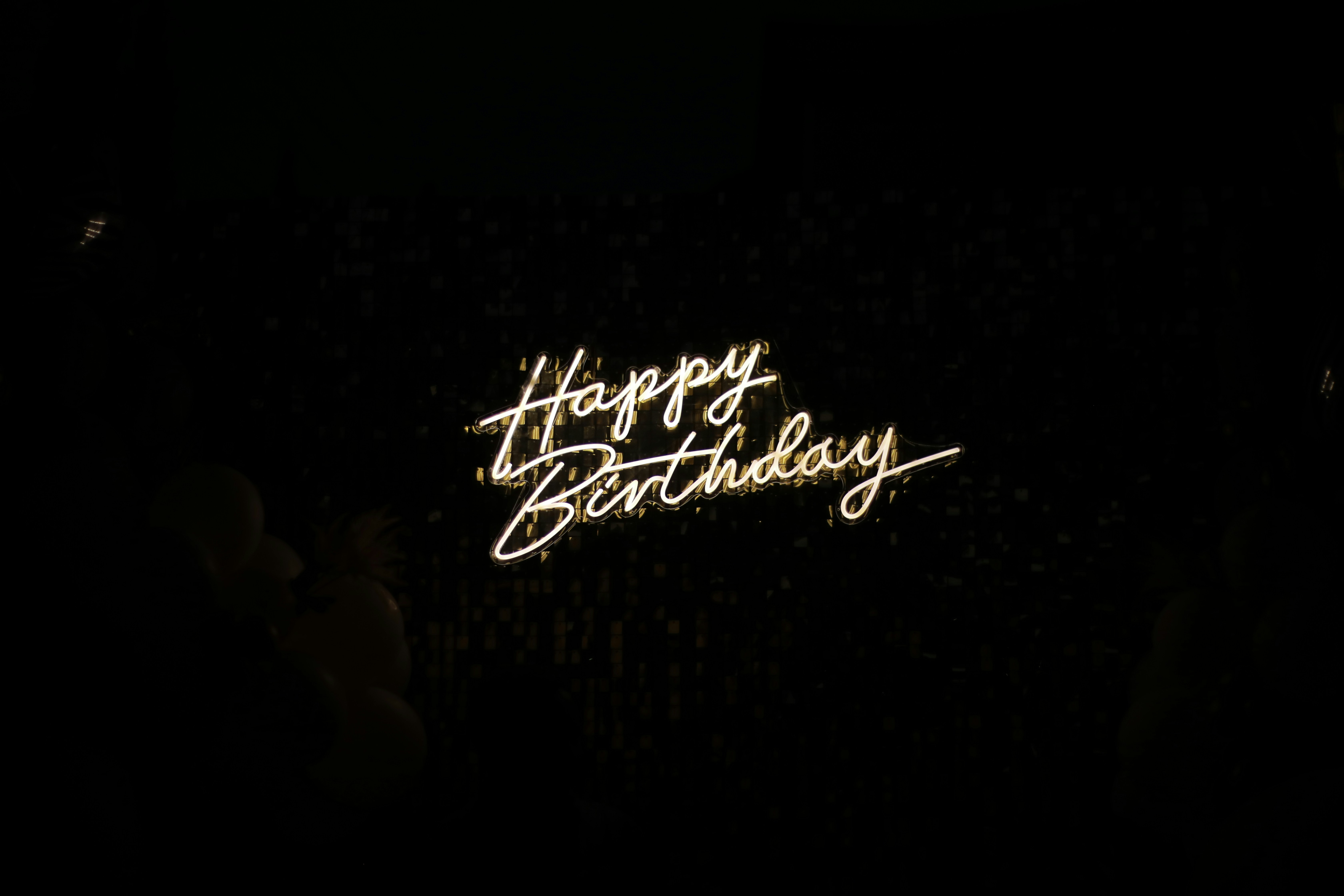 Ucapan Selamat Ulang Tahun dalam Bahasa Inggris | Sumber: Unsplash @Gift Habeshaw
