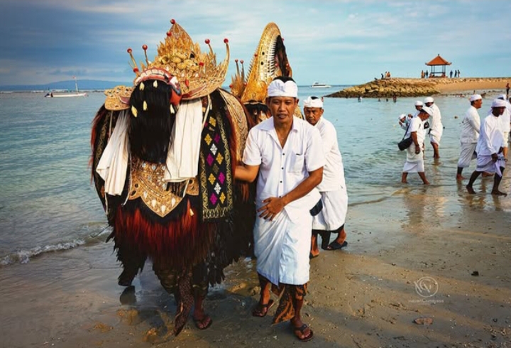 Tradisi Bali Melasti