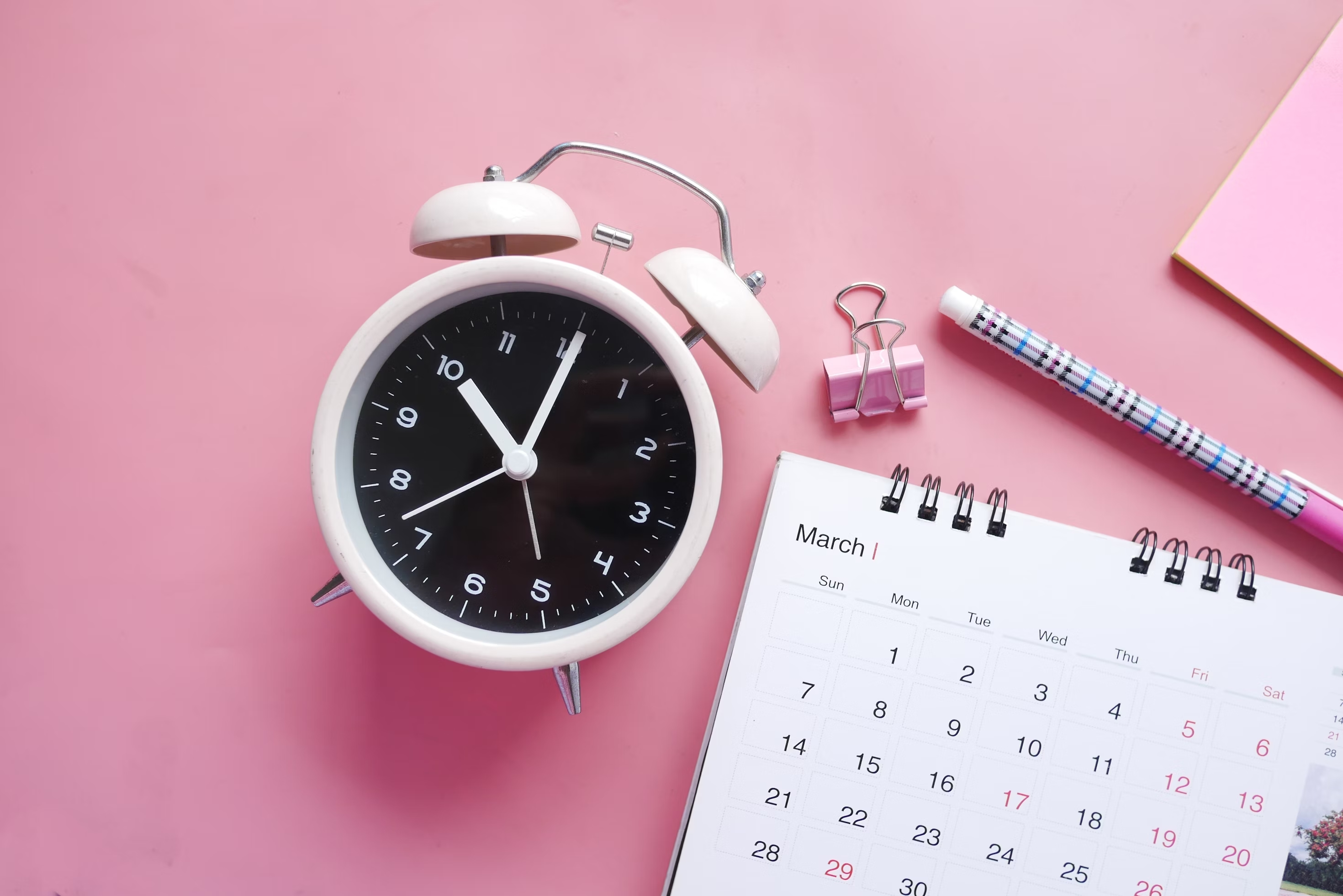 Link Download Kalender 2025 Lengkap | unsplash/@towfiqubarbhuiya