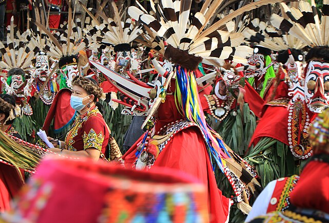Tari Hudoq | Wikimedia | Tahirst