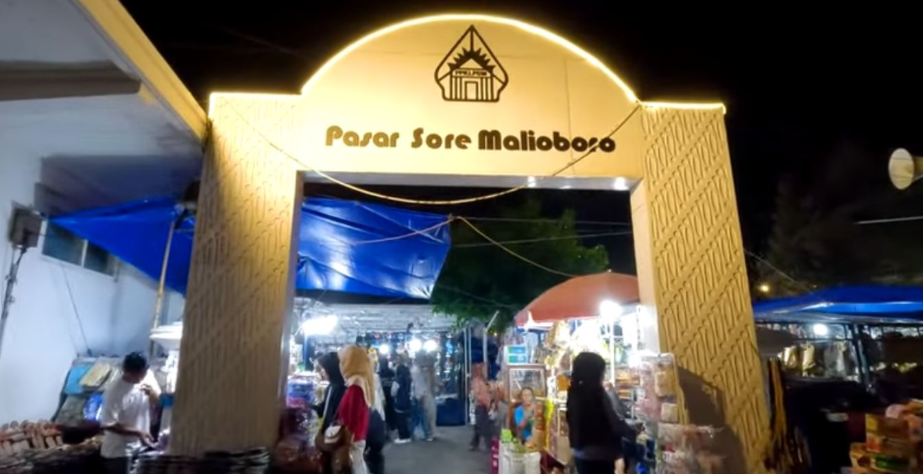  Pasar Sore Malioboro | Sumber: tangkapan layar kanal YouTube Walking Daily 