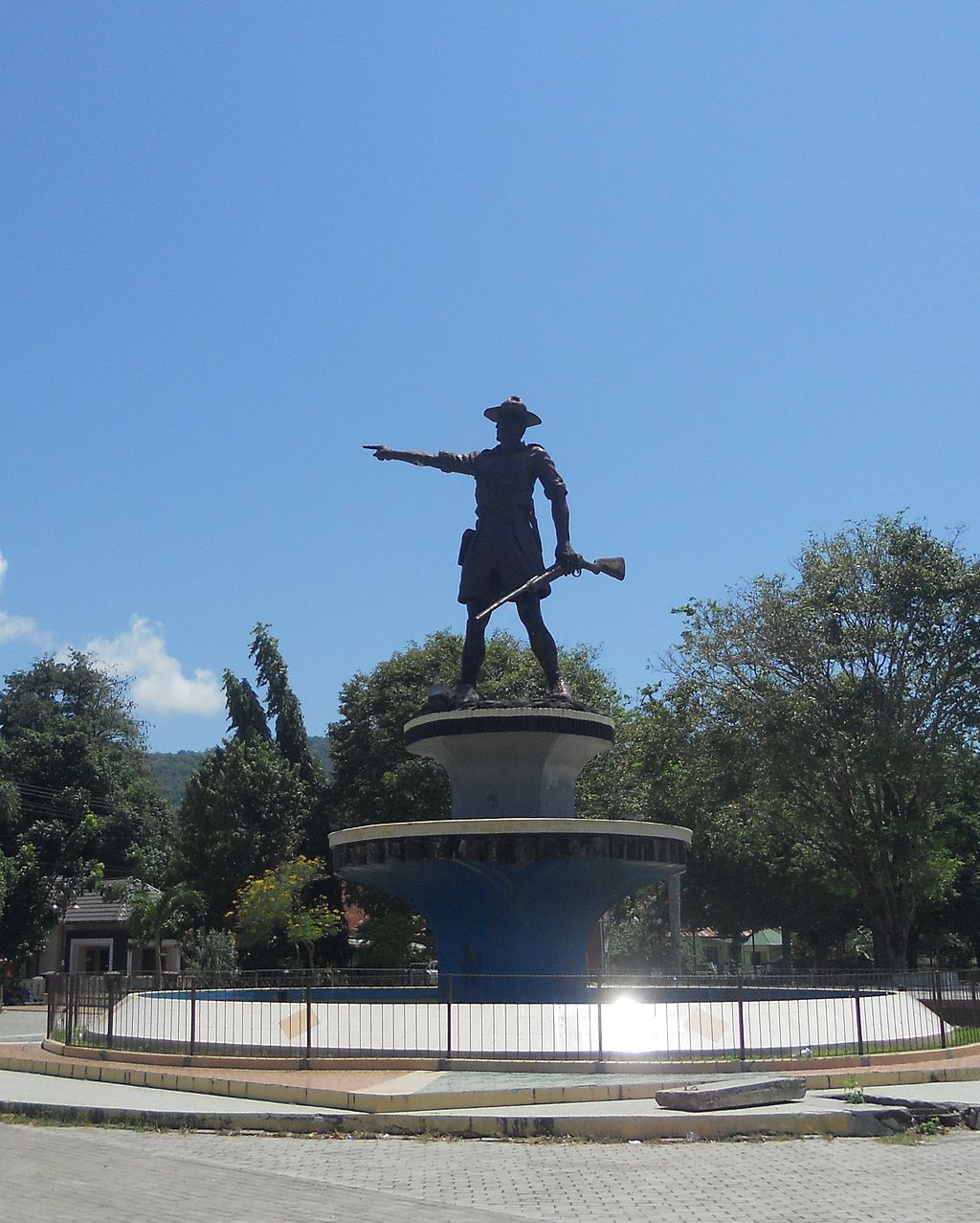  Monumen Nani Wartabone | Sumber: Wikipedia (Marwan Mohammad) 