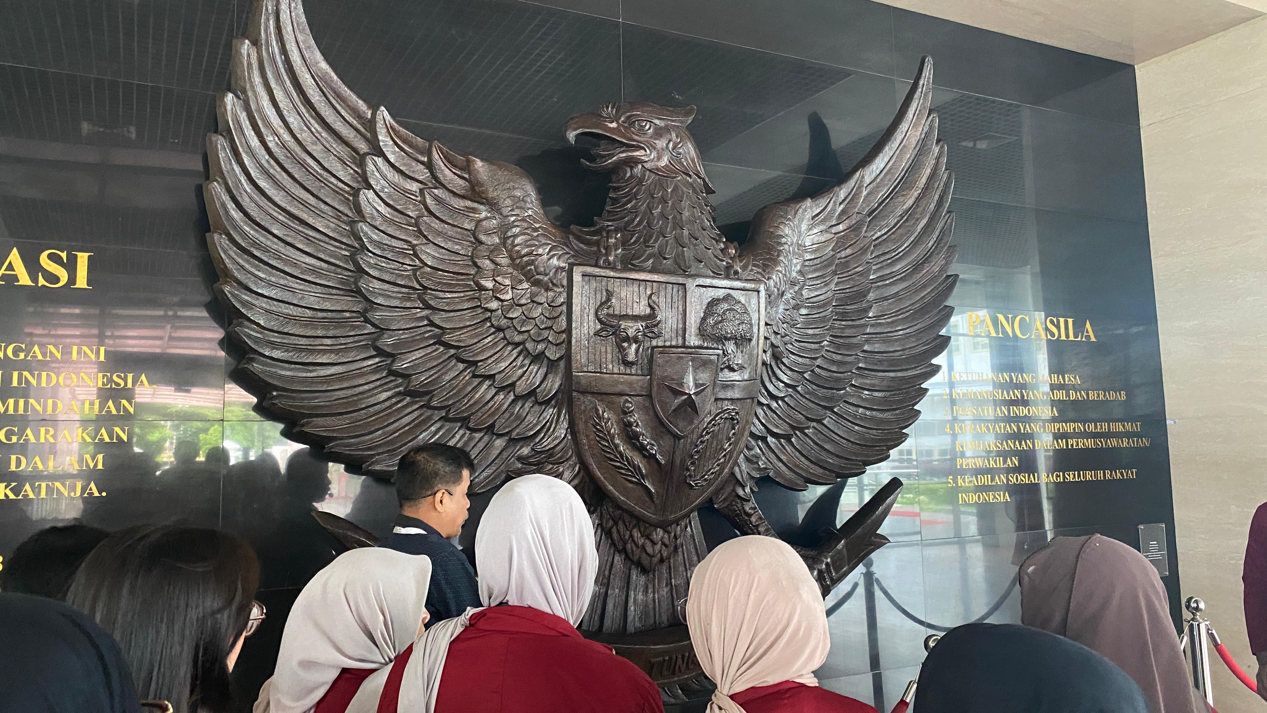Lambang Negara Indonesia Burung Garuda(Sumber : Dokumen Pribadi)