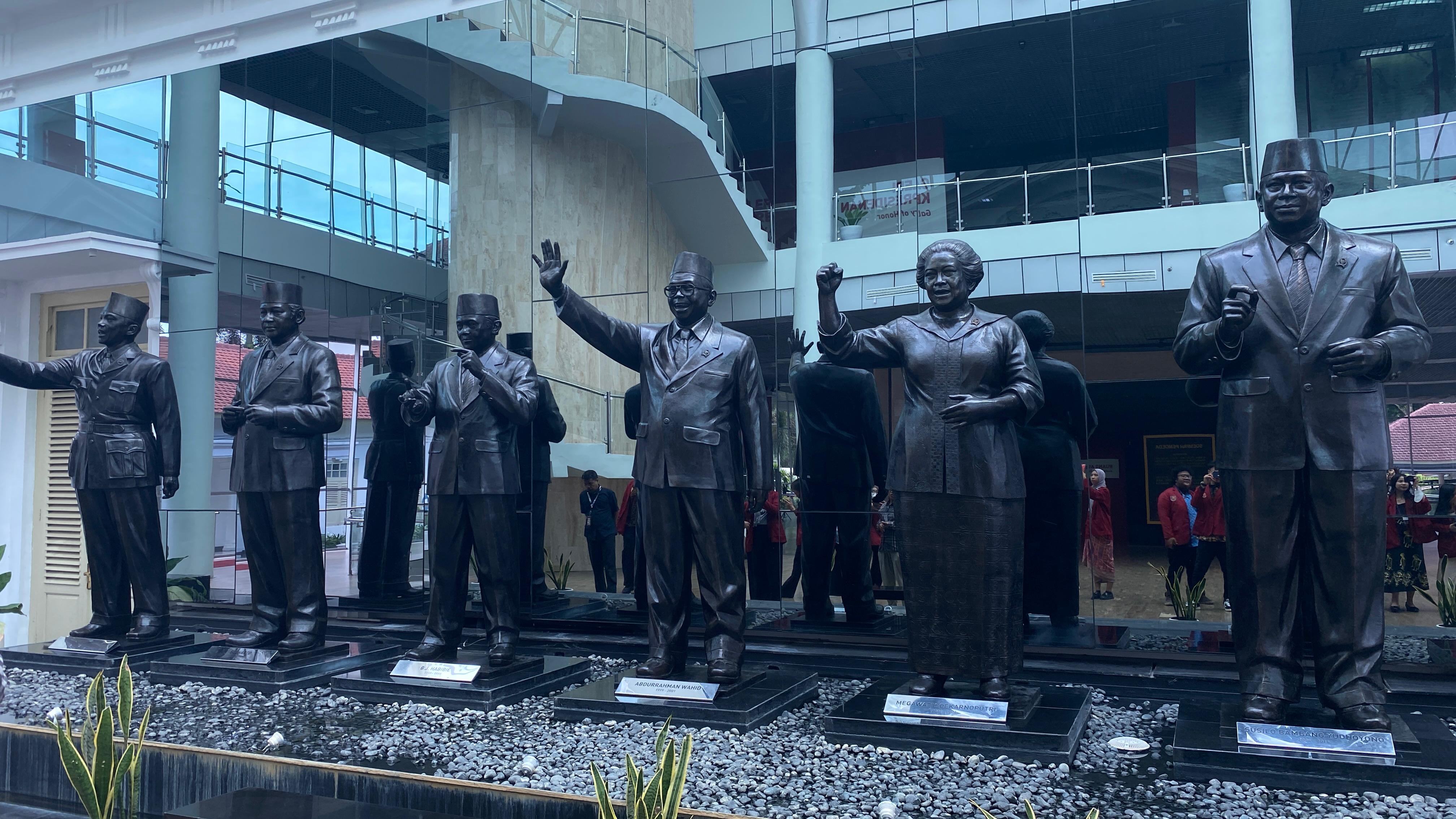 Koleksi patung-patung Presiden terdahulu(Sumber : Dokumen Pribadi)