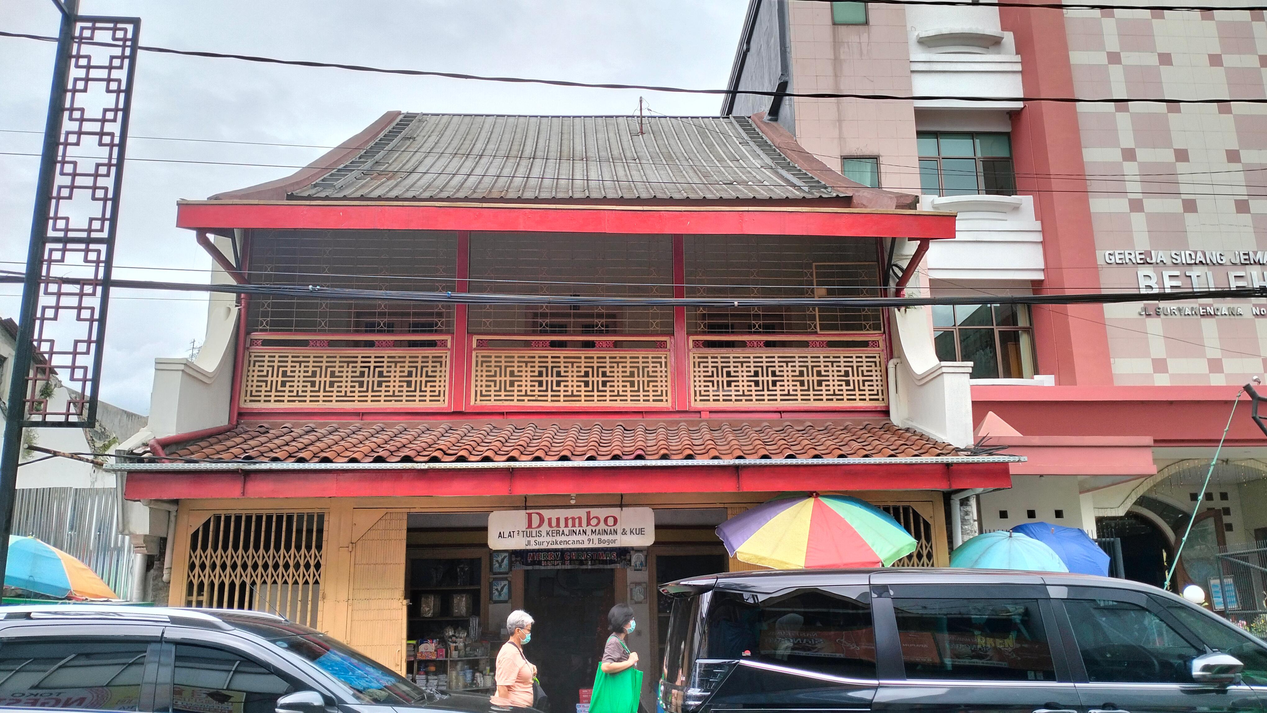 Bangunan di Pasar Surya Kencana(Sumber : Dokumen Pribadi)
