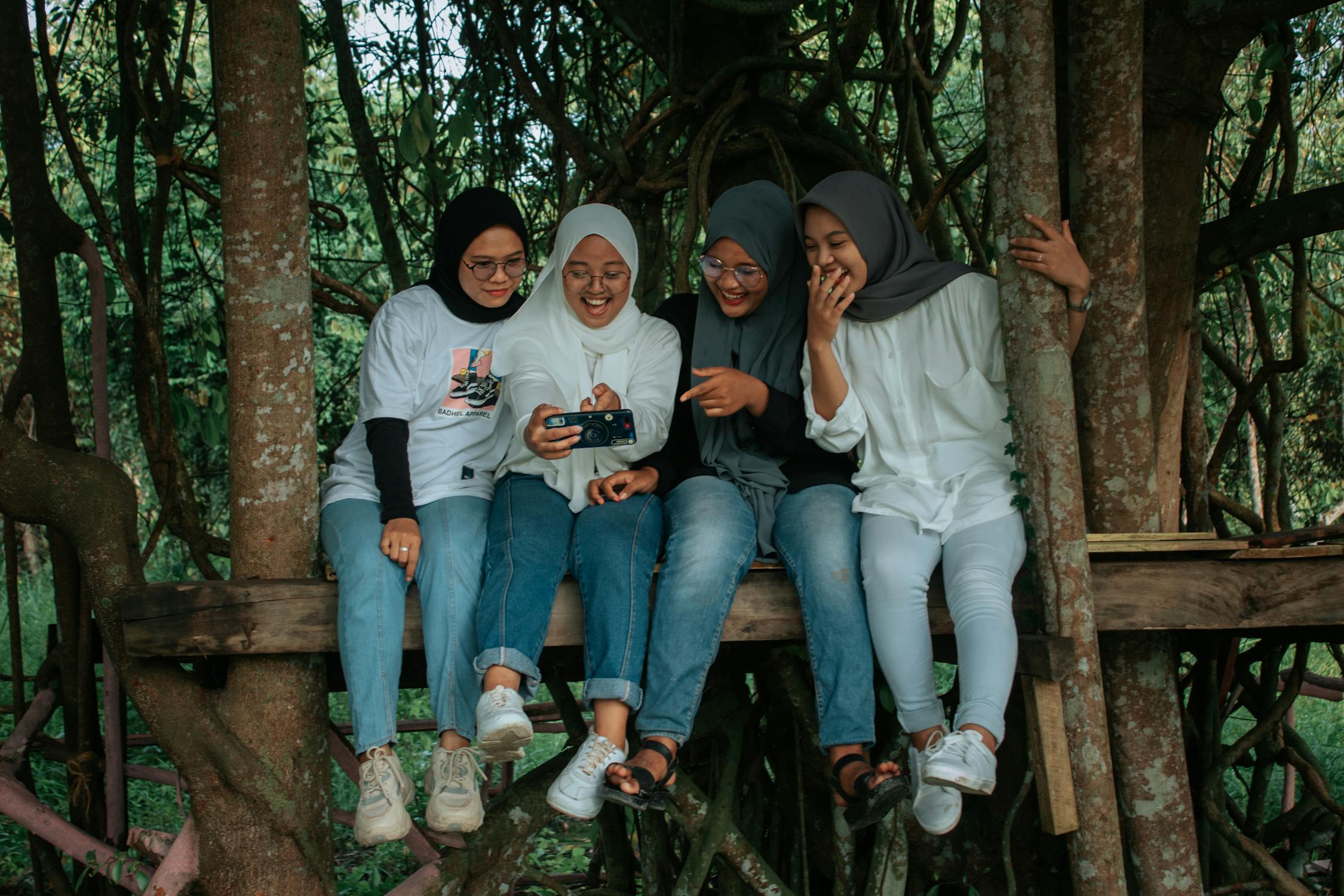 Kebahagiaan orang Indonesia