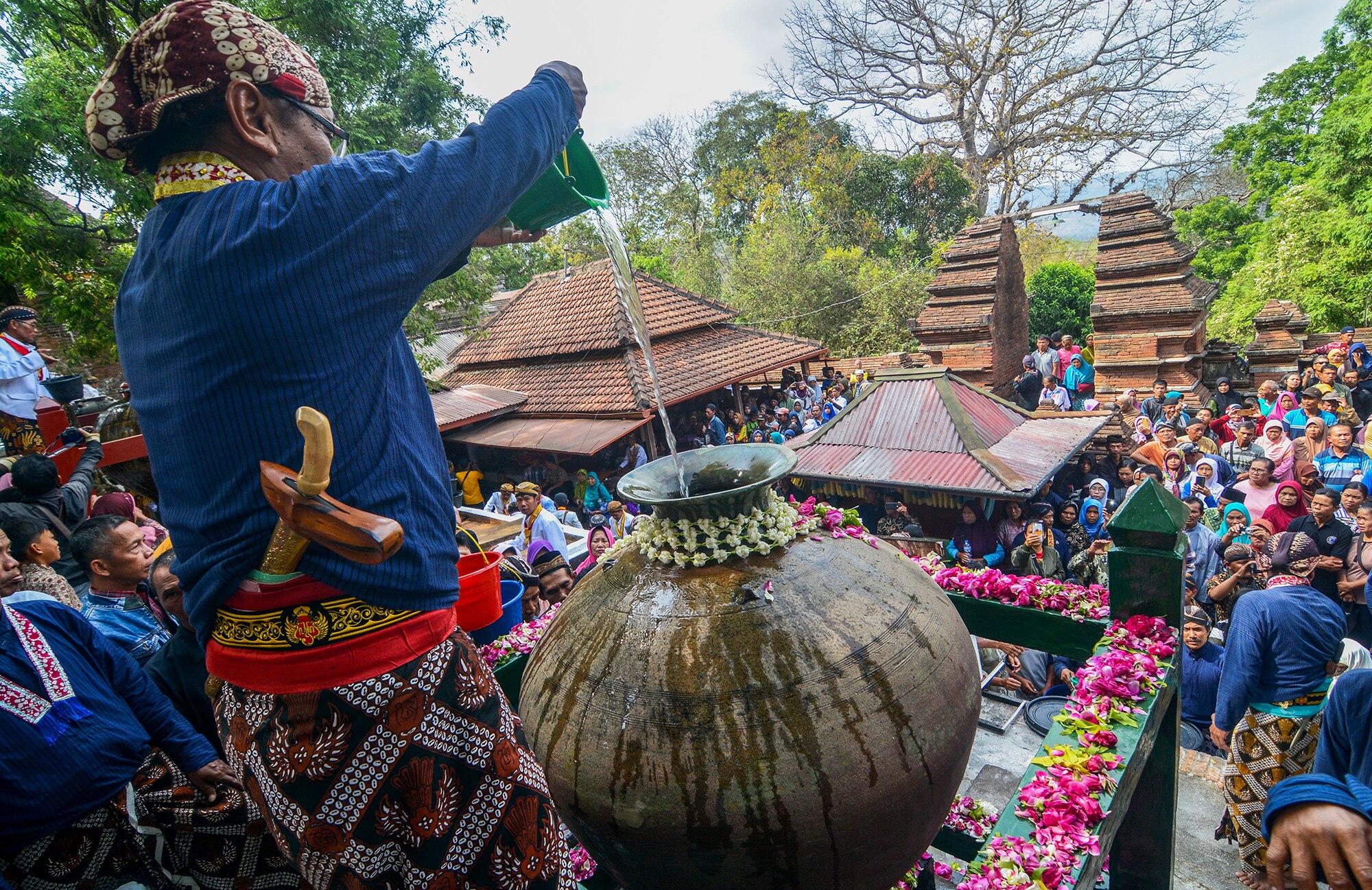 Tradisi Nguras Enceh Yogyakarta